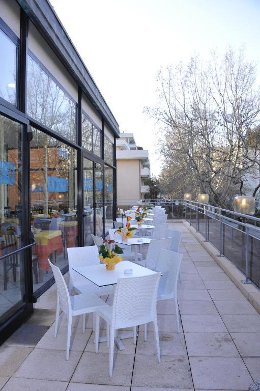 Hotel Fantasy Rimini Exterior foto